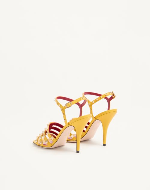 Valentino Garavani - Rockstud Kidskin Sandal 100mm - Yellow - Woman - Sandals