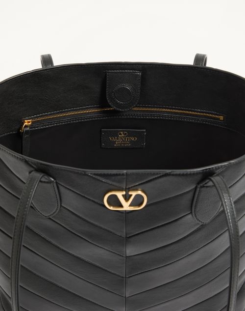 Valentino Garavani - Valentino Garavani Jean Medium Shopping Bag In Nappa With Chevron Motif - Black - Woman - Totes