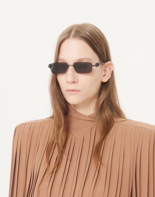 Valentino - Rectangular Metal Sunglasses - Black/grey - Unisex - Eyewear