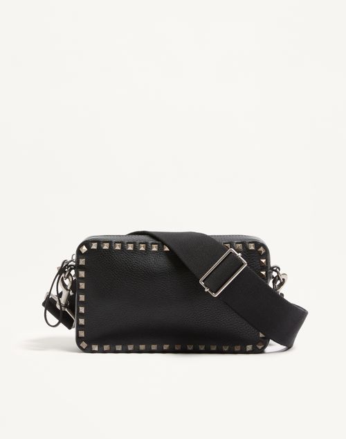 Valentino Garavani - Valentino Garavani Rockstud Shoulder Bag In Grainy Calfskin - Black - Man - Shoulder Bags