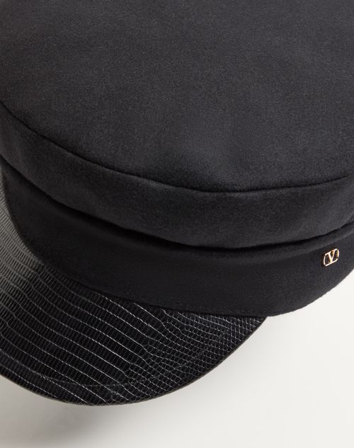 Valentino Garavani - Gorra De Lana Vlogo Signature Con Visera De Cuero - Negro/dorado - Hombre - Sombreros Y Guantes