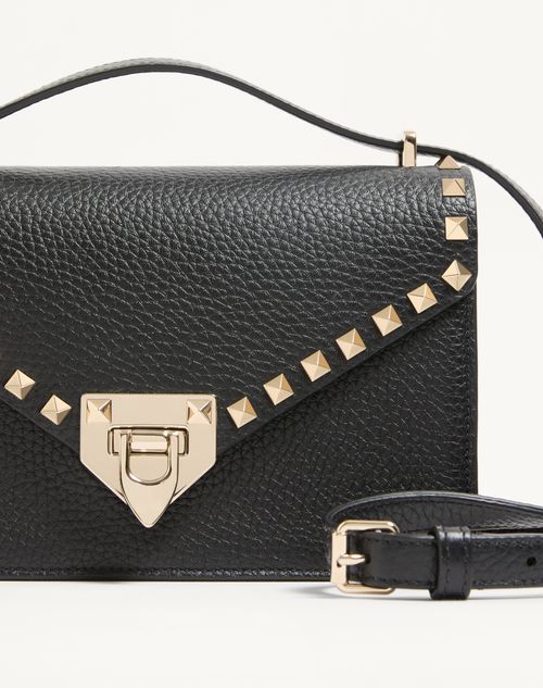 Valentino Garavani - Bolso De Hombro Pequeño Valentino Garavani Rockstud De Cuero Graneado De Becerro - Negro - Mujer - Bolsos De Hombro