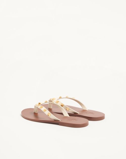 Valentino Garavani - Rockstud Calfskin Flip-flops 05mm - Light Ivory - Woman - Slides And Thongs