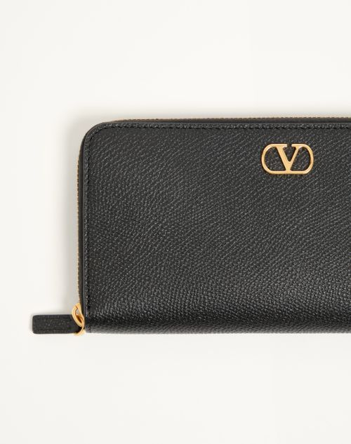Valentino Garavani - Vlogo Signature Zippered Wallet In Grainy Calfskin - Black - Woman - Wallets And Small Leather Goods