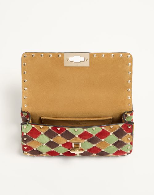 Valentino Garavani - Borsa Piccola Valentino Garavani Rockstud Spike In Suede Patchwork - Multicolor - Donna - Borse A Spalla