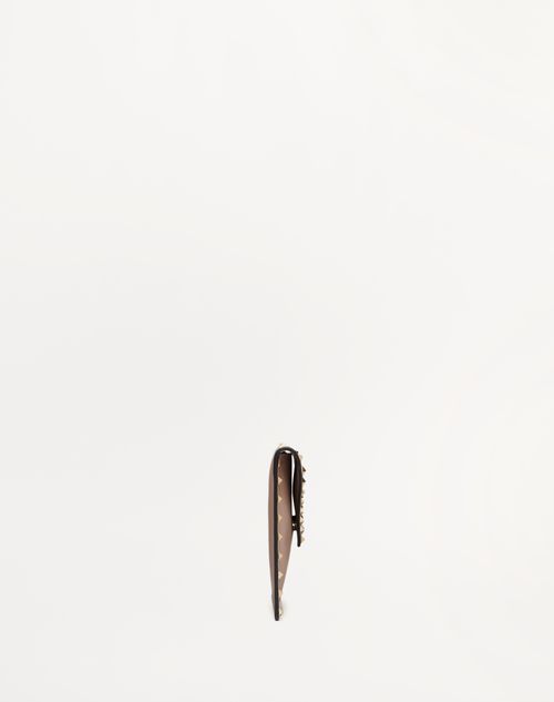 Rockstud Calfskin Pouch for Woman in Black | Valentino US Rockstud Calfskin Pouch for Woman in Black | Valentino US