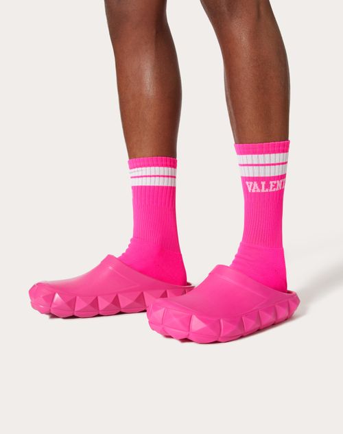 Roman Stud Turtle Rubber Clog for Man in Pink Pp | Valentino US