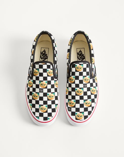 Valentino Garavani - Valentino Garavani Und Vans Slip-on-sneaker Aus Stoff Mit Le Chat De La Maison-print Und Vlogo-schachbrettmuster - Schwarz/weiss - Mann - Sneaker