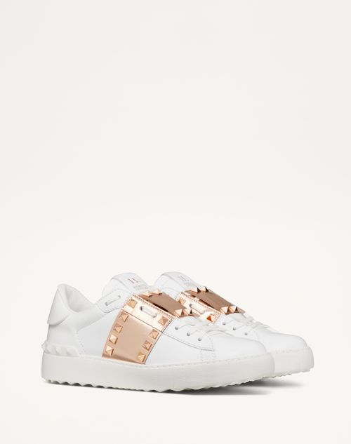 Valentino Garavani - Rockstud Untitled Sneaker In Calfskin Leather With Metallic Stripe - White/copper - Woman - Shoes