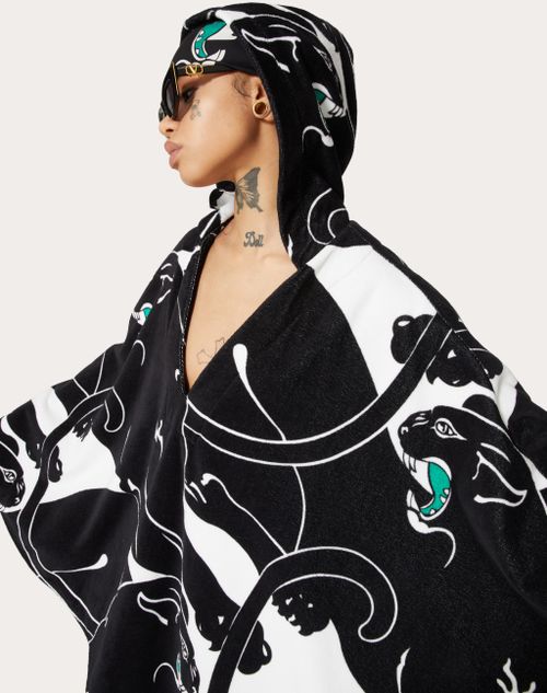  - Black/white/green
