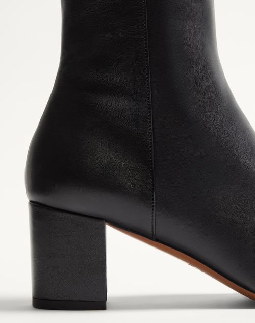  - Black/coffe