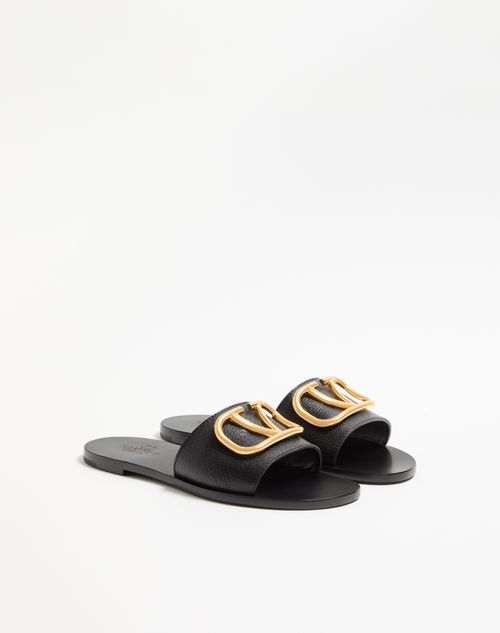 Valentino Garavani - Vlogo Signature Slide Sandal In Grainy Cowhide With Accessory - Black - Woman - Slides And Thongs