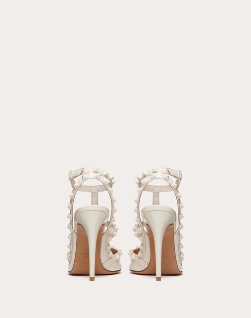 Rockstud Ankle Strap Patent-leather Pump With Tonal Studs 100 Mm for Woman in Light Ivory