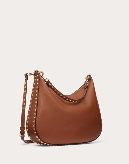 ROCKSTUD HOBO BAG IN GRAINY CALFSKIN