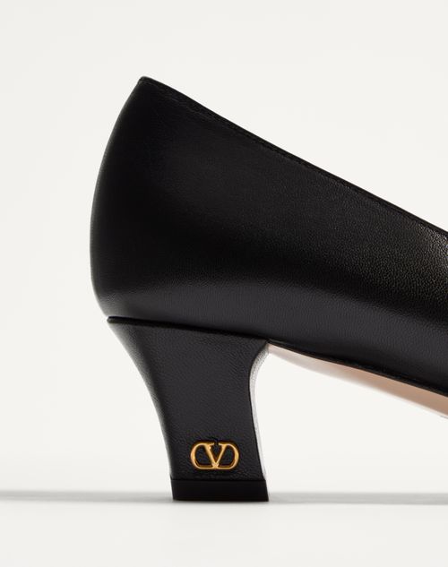 Valentino Garavani - BOWOW PUMP IN KIDSKIN WITH STUDS 45MM - Black - Woman - Pumps