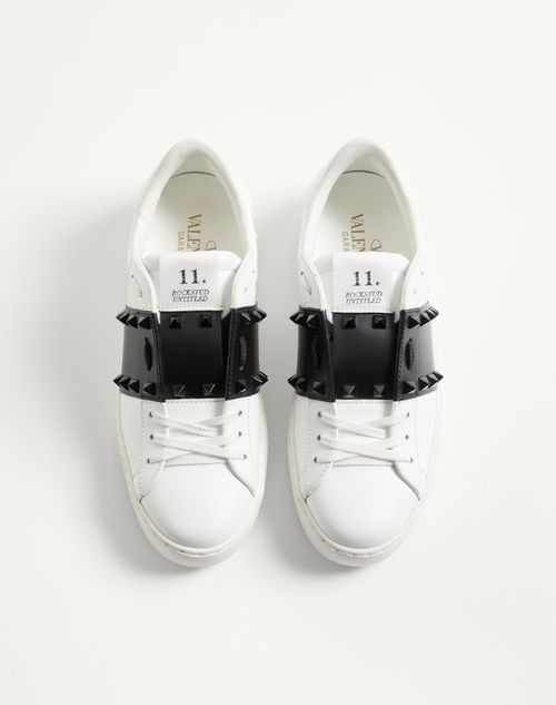 Valentino Garavani - Rockstud Untitled Sneaker In Calfskin Leather With Tonal Studs - White/ Black - Woman - Shoes