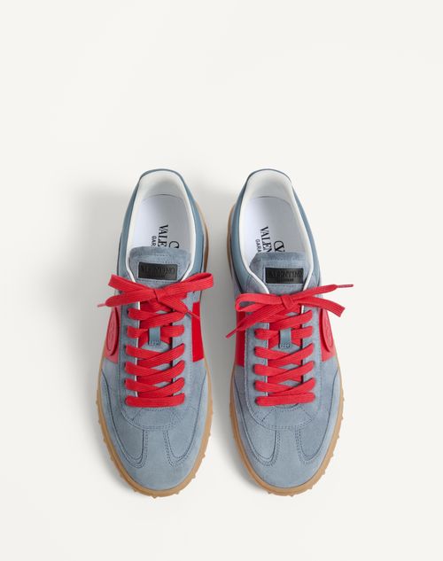 Valentino Garavani - UPVILLAGE LOW TOP SNEAKER IN SPLIT LEATHER AND CALFSKIN NAPPA LEATHER - Grey/coral/black - Man - Sneakers