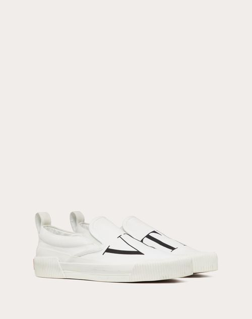  - White/ Black