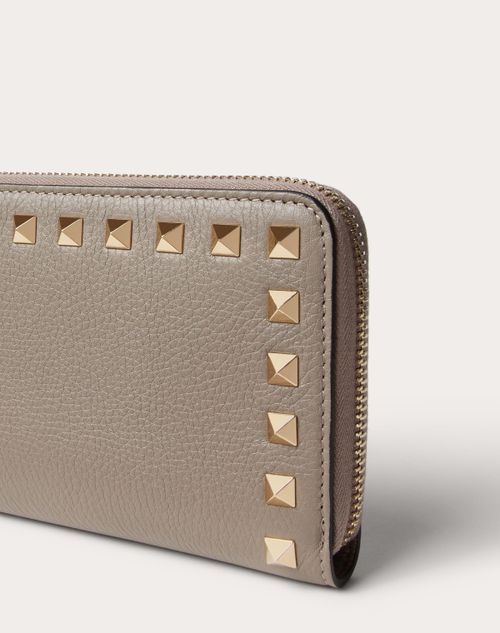 Valentino Garavani - Rockstud Grainy Calfskin Zippered Wallet - Dove Gray - Woman - Wallets And Small Leather Goods