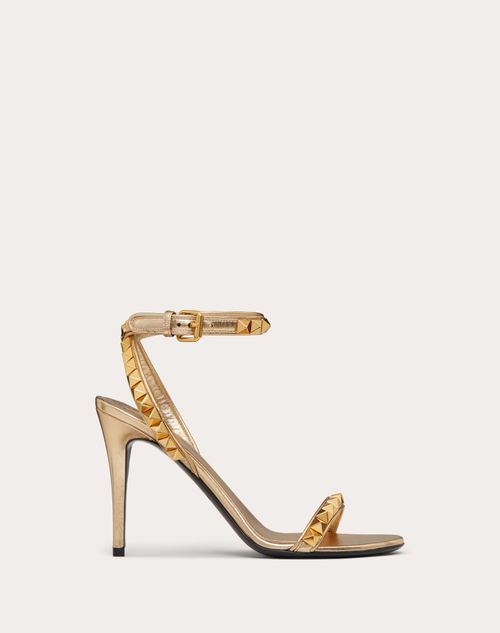 Valentino Garavani - Rockstud No Limit Sandal In Metallic Nappa 100mm - Gold - Woman - Woman Shoes Sale