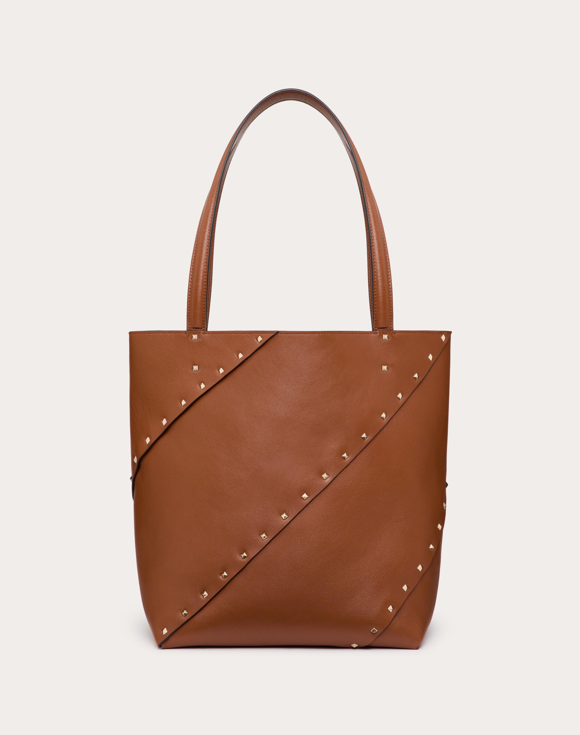 VALENTINO GARAVANI VALENTINO GARAVANI ROCKSTUD WISPY SHOPPING BAG IN CALFSKIN ?quality=80&size=35&format=auto