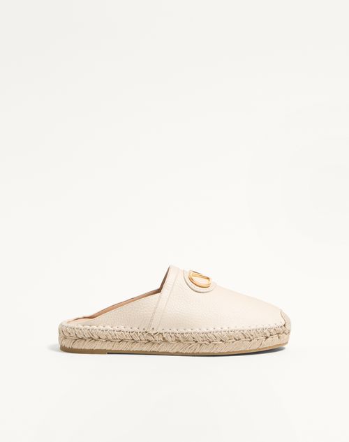 Valentino Garavani - Vlogo Signature Mule In Grainy Calfskin 25mm - Light Ivory - Woman - Espadrilles And Wedges