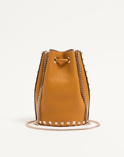 Valentino Garavani - Mini Rockstud Bucket Bag In Grainy Calfskin - Golden Cuir - Woman - Clutches