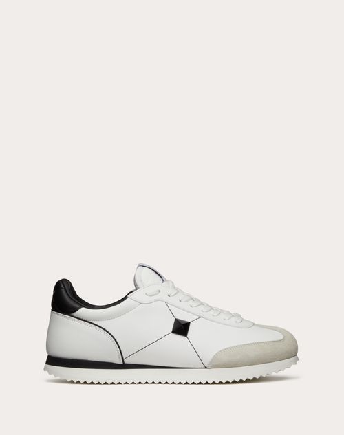 År Kilauea Mountain Hub Stud Around Low-top Calfskin And Nappa Leather Sneaker for Man in White/chocolate  Brown | Valentino US