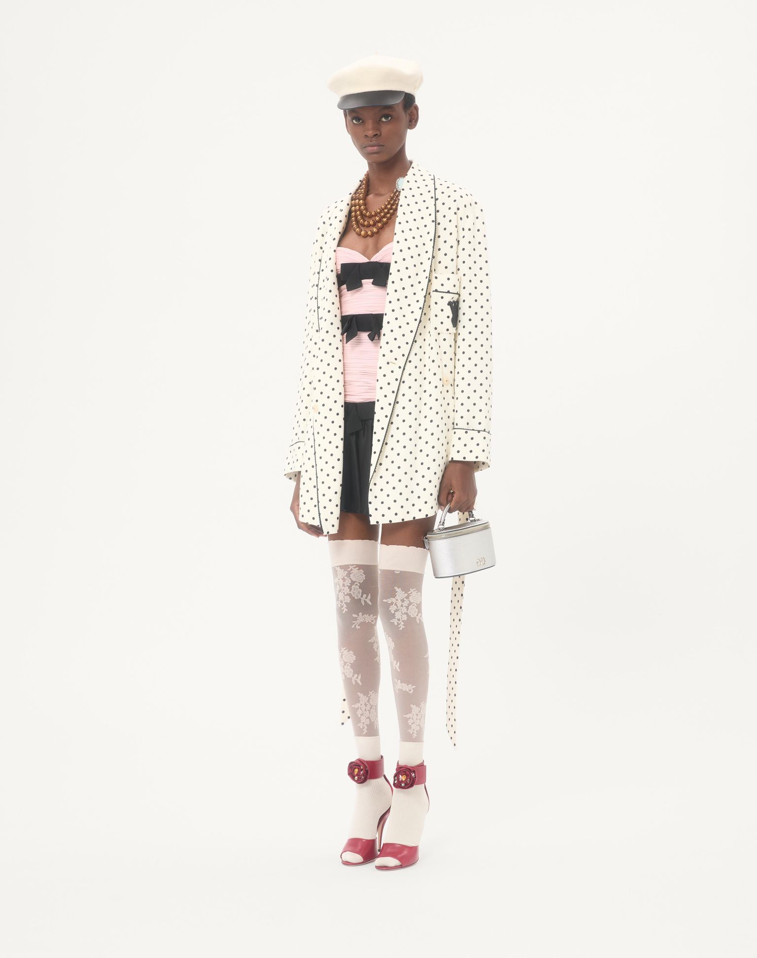 발렌티노 브이로고 시그니처 라미네이트 그레이니 카프스킨 미니 바니티 백 8W2P0AX8RFY_S13