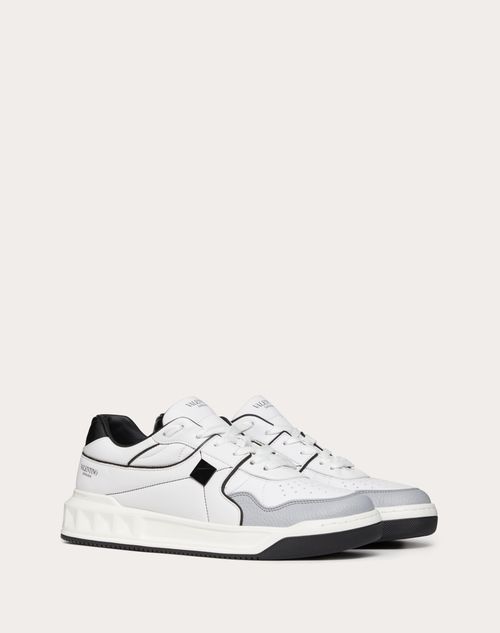 Valentino Garavani - Sneakers Bajas One Stud De Napa - Blanco / Negro - Hombre - Calzado