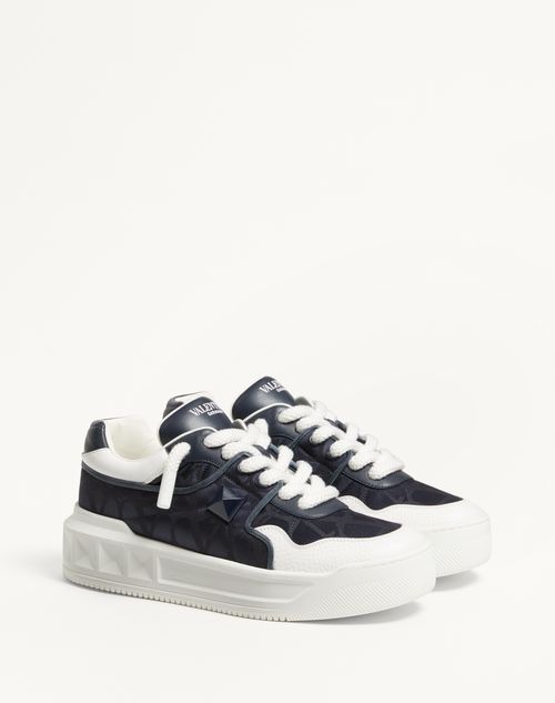 Valentino Garavani - Low-top-sneaker One Stud Xl Aus Synthetischem Material Aus Nappaleder Und Toile Iconographe-jacquard - Blau - Mann - Sneaker