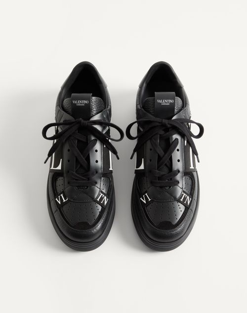 Valentino Garavani - Low-top Calfskin Vl7n Sneaker With Bands - Black - Man - Sneakers