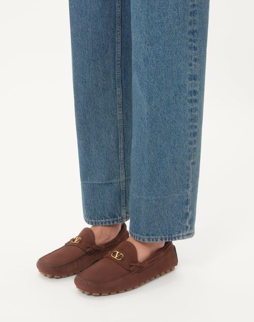 Valentino Garavani - Driver Fastaway Loafer In Deerskin Suede - Bark Brown - Man - Shoes