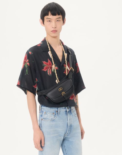 Valentino Garavani - Valentino Garavani Antibes Calfskin Pouch - Black - Man - Belt Bags