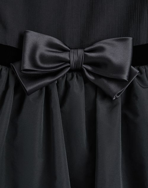Valentino - Long Dress In Sablé Velvet - Black - Woman - Gowns