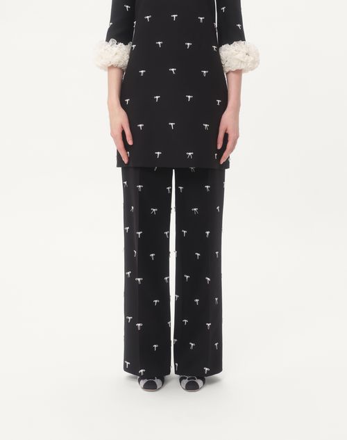  - Black/ivory
