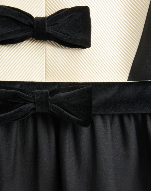  - Black/soft Beige