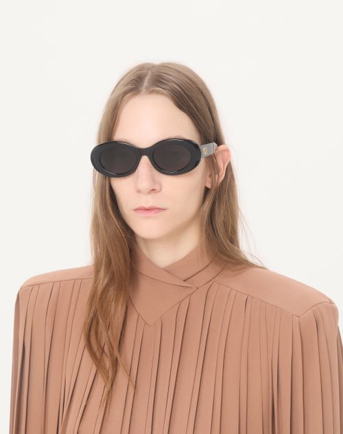 Valentino - Oval Acetate Eyewear - Black/grey - Woman - Eyewear