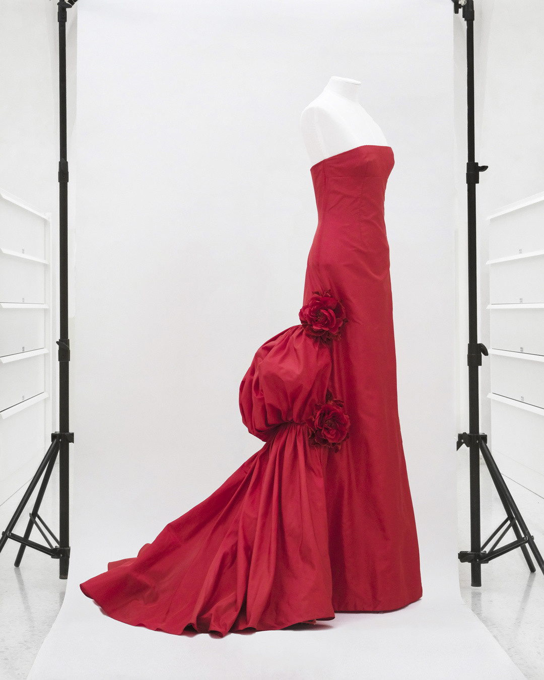 Valentino Garavani: A History In Red – CR Fashion Book