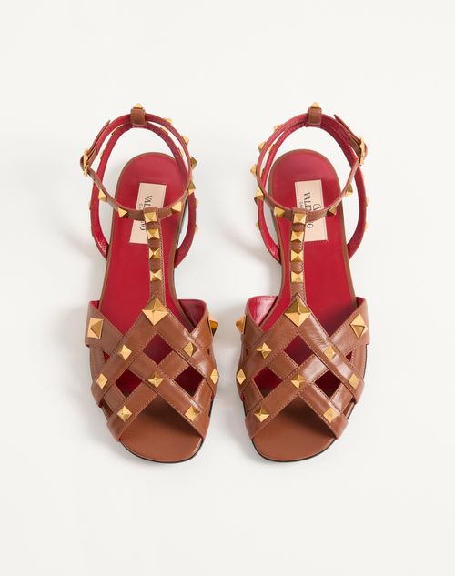 Valentino Garavani - Studdy Kidskin Sandal - Tobacco - Woman - Sandals