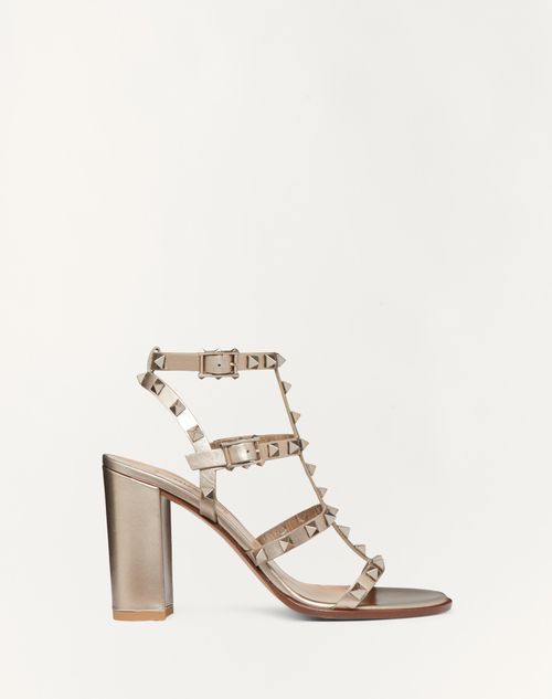 Valentino Garavani - Sandales Rockstud À Brides En Veau Métallisé. Talon : 90 Mm - Skin - Femme - Sandales