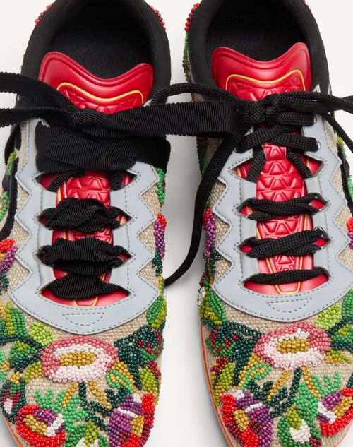  - Multicolor