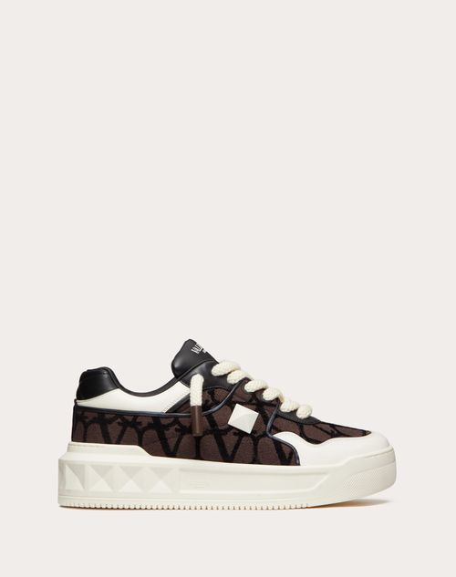 Valentino Garavani - One Stud Xl Low-top Trainer In Nappa Leather And Toile Iconographe Fabric - Fondant - Man - Shoes