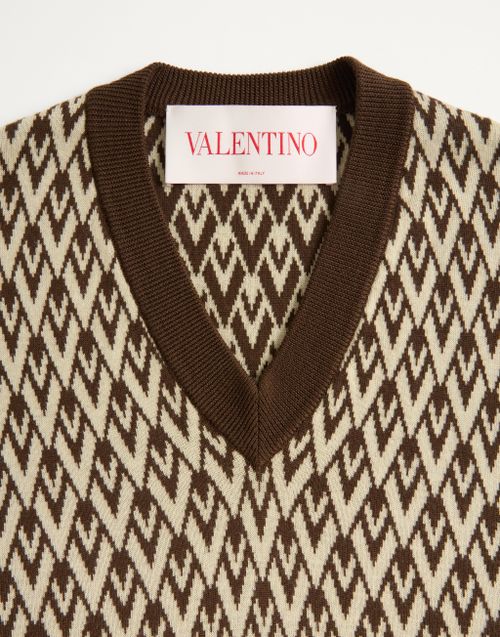  - Cream/brown