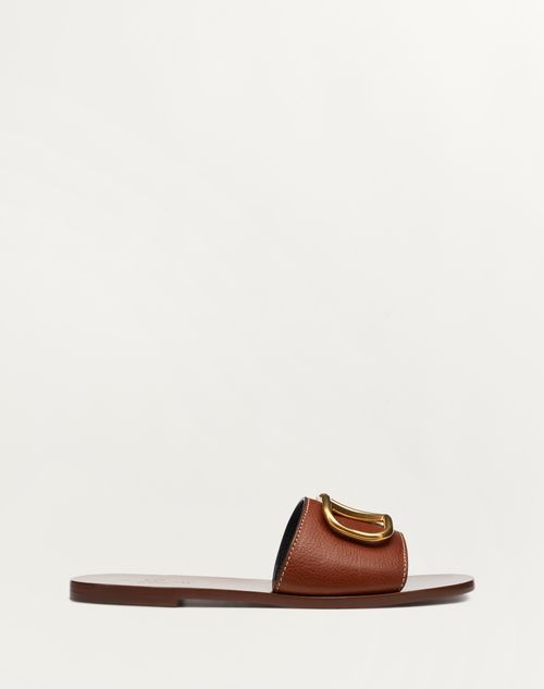 Valentino Garavani - Vlogo Signature Slide Sandal In Grainy Cowhide With Accessory - Tan - Woman - Shelf - W Shoes - Summer Vlogo