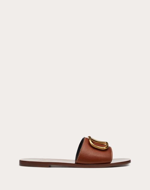 Valentino Garavani - Vlogo Signature Slide Sandal In Grainy Cowhide With Accessory - Tan - Woman - Gifts For Her