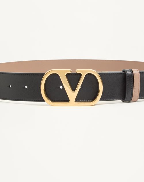Valentino Garavani - Reversible Vlogo Signature Belt In Glossy Calfskin 40 Mm - Black/beige - Woman - Belts