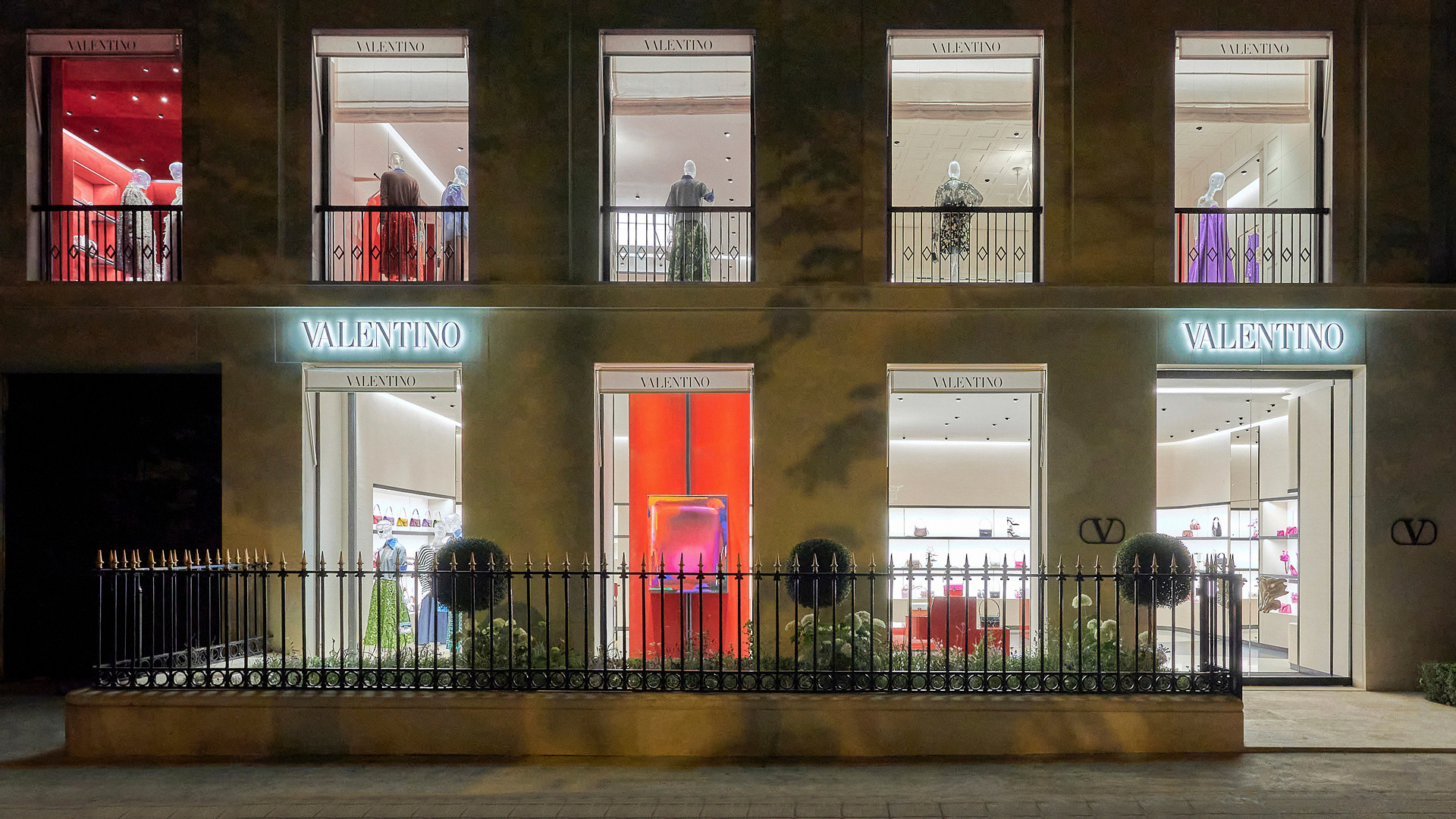 Maison Valentino New Concept Store In Paris Valentino