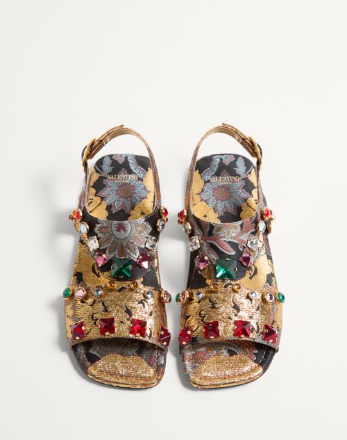  - Multicolor