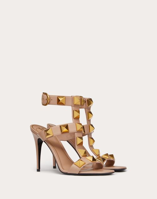 Valentino Garavani - Sandales Roman Stud En Veau. Talon : 100 mm - Rose Cannelle - Femme - Sandales